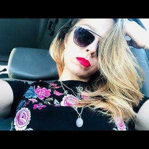 Meet your Posher, Madeline